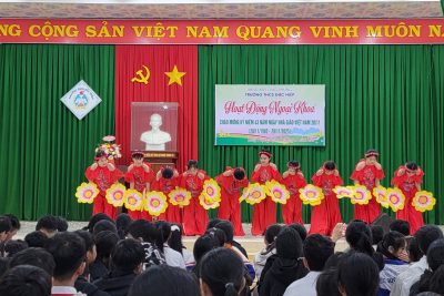 chào mừng tiết mục văn nghệ của lớp 6B