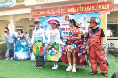 NHỮNG TÁC PHẨM NGHỆ THUẬT ĐẶC SẮC DO CHÍNH TAY CỦA CÁC EM HỌC SINH TRONG CÂU LẠC BỘ VĂN HÓA – NGHỆ THUẬT TẠO NÊN